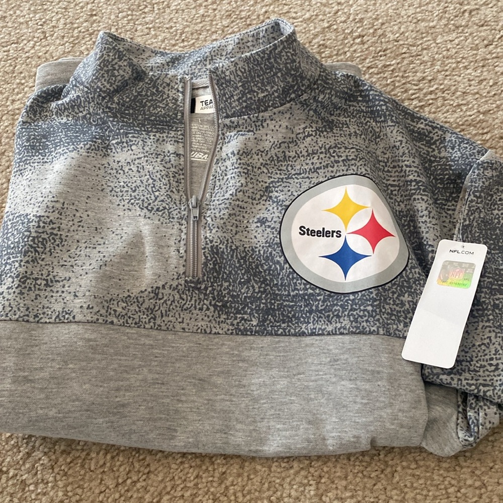 NWTs!!! NFL Steelers grey pullover men’s large.
